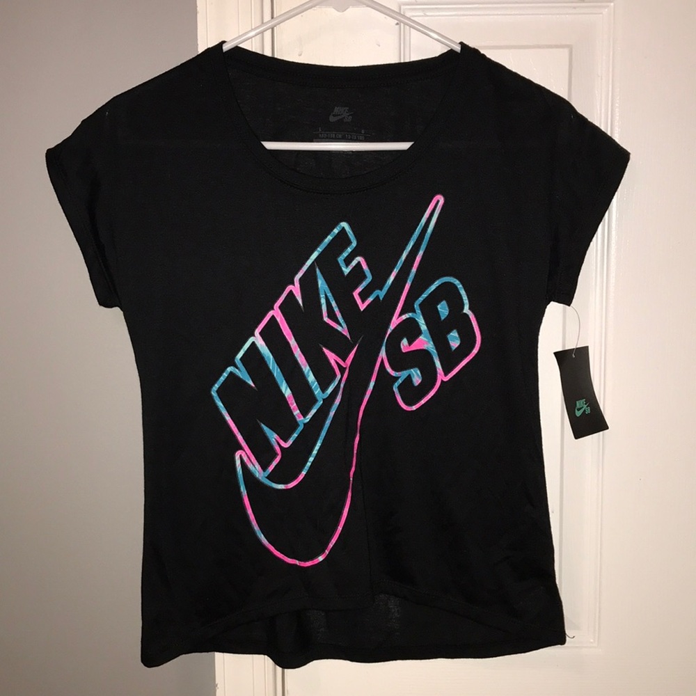 Nike tee